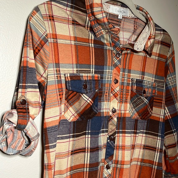 Button down shirt - Picture 3 of 4